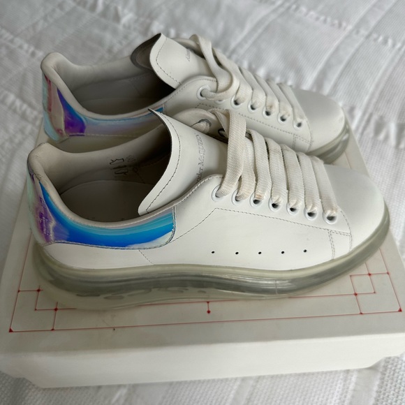 Women’s ALEXANDER MCQUEEN SZ 38 (8) - Picture 6 of 10